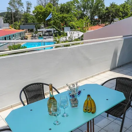 Roula * İskados